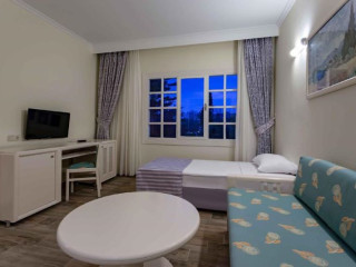 M-Club Hotel