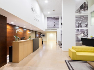 Eurostars Oasis Plaza Hotel