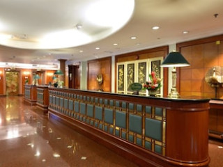 EVERGREEN LAUREL (SHA)