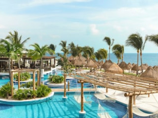 EXCELLENCE PLAYA MUJERES