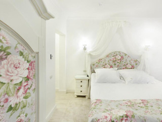 Excelsior Boutique Hotel