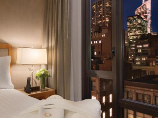 Executive Hotel Le Soleil New York