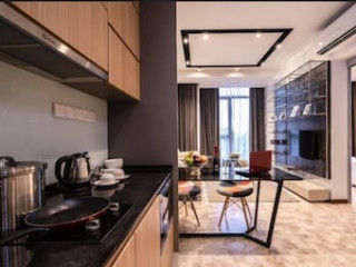 EXPRESSIONZ PROFESSIONAL SUITES BY MYKEY GLOBAL