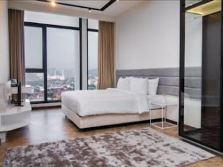 EXPRESSIONZ PROFESSIONAL SUITES BY MYKEY GLOBAL