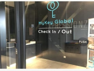 EXPRESSIONZ PROFESSIONAL SUITES