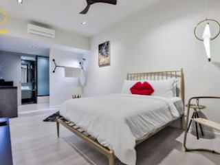 EXPRESSIONZ SUITES BY IHOST GLOBAL