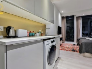 EXPRESSIONZ SUITES BY IHOST GLOBAL