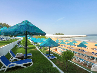 BM Beach Hotel