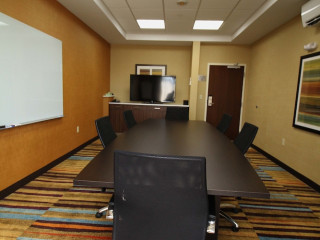 Fairfield Inn & Suites by Marriott London