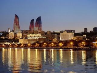 FAIRMONT BAKU - FLAME TOWERS