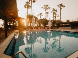 FAME BEACH HOTEL