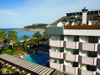 FAME BEACH HOTEL(EX. FAME RESIDENCE PARK)