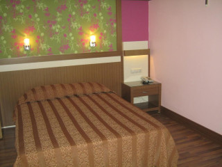 FAME BEACH HOTEL(EX. FAME RESIDENCE PARK)