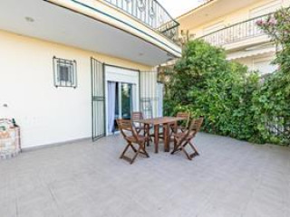 Family Apartment in Kalithea