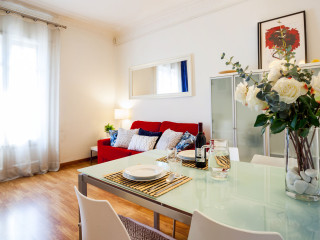 Feel at Home Gran Via Apartments