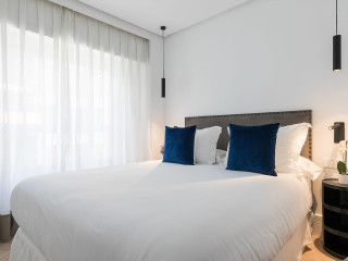 Feelathome Waldorf Suites Apartments