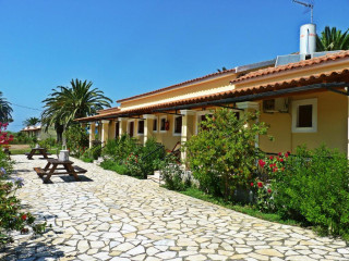 Feeloxenia Corfu Apartments