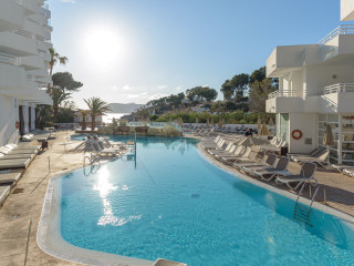 FERGUS Style Cala Blanca Suites