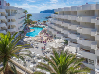 Fergus Style Cala Blanca Suites
