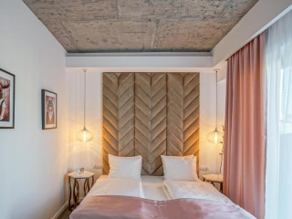 JAZ MAKADI SARAYA PALMS