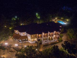 FilosXenia Roxani Country House Hotel