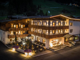 First Mountain Hotel Ötztal