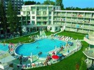 FLAMINGO BEACH HOTEL