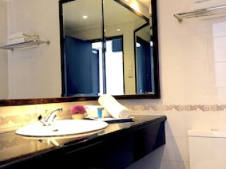 FLAMINGO BY THE LAKE