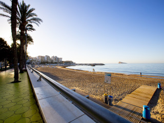 Fleming Playa Poniente by Punta 25