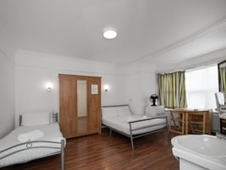 FLEXISTAY NORBURY APARTHOTEL