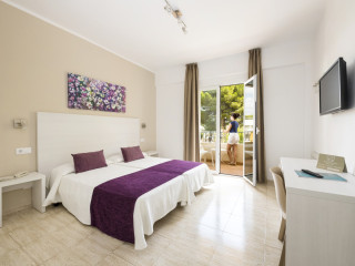 Flor Los Almendros Hotel
