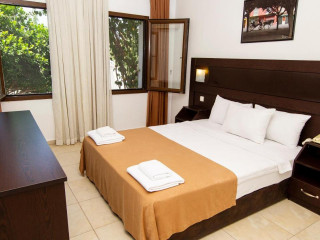 FLORA HOTEL
