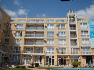 Flores Park Aparthotel