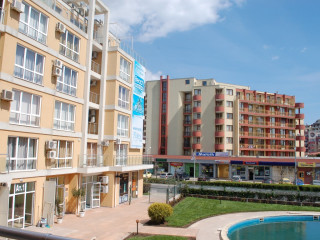 Flores Park Aparthotel