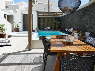 Floria Suites Santorini