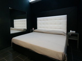 FLY BOUTIQUE HOTEL