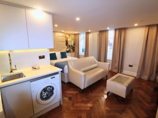 FLYING BUTLER BAKER STREET APARTMENTS