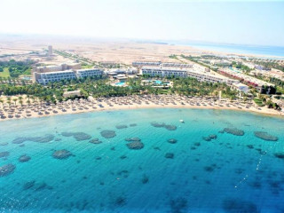 FORT ARABESQUE BEACH RESORT