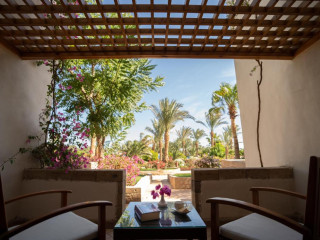 FORT ARABESQUE BEACH RESORT