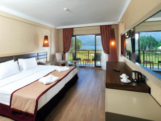FORTEZZA BEACH RESORT HOTEL