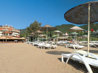 Fortuna Beach Hotel