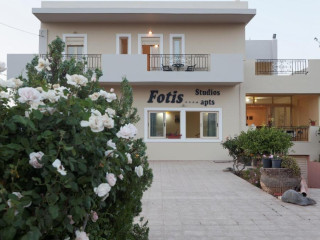 FOTIS Studios Apartments