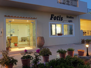 Fotis Studios Apartments
