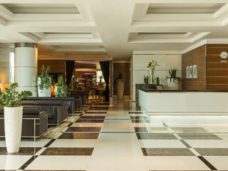 FOUR POINTS BY SHERATON BUR DUBAI