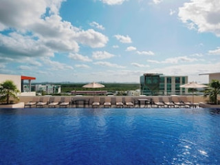 FOUR POINTS BY SHERATON CANCUN CENTRO