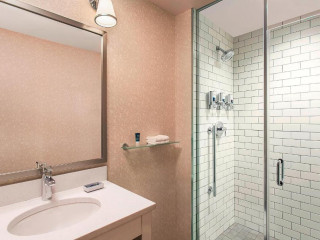 Four Points by Sheraton New York Downtown