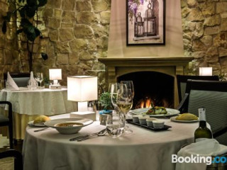 Four Seasons Country Club