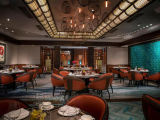 Four Seasons Hotel Singapore