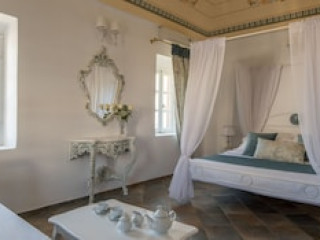 FOUR SEASONS MANSION