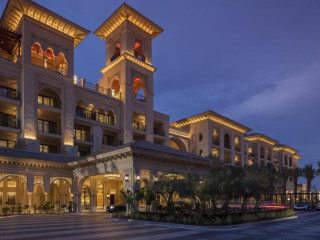 TARSIS HOTEL